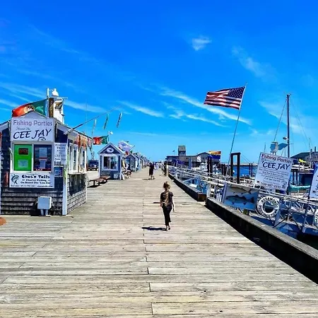 Appartamento Center Of Town Steps Away Private Deck Provincetown Esterno foto