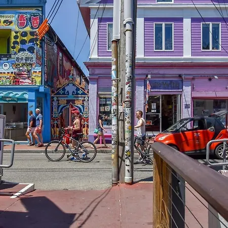 Appartamento Center Of Town Steps Away Private Deck Provincetown Esterno foto